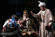 نمایش رستم و سهراب با هنرمندانی از معلولین موسسه کهریزک