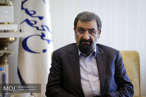 مقاومت رمز بازگشت جهان اسلام به شکوه گذشته است/ این آمریکا است که جلوی پیشرفت ملت ما را گرفته است