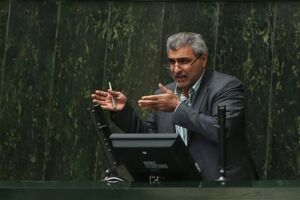 سیاست ارز 4200 تومانی اشتباه بود