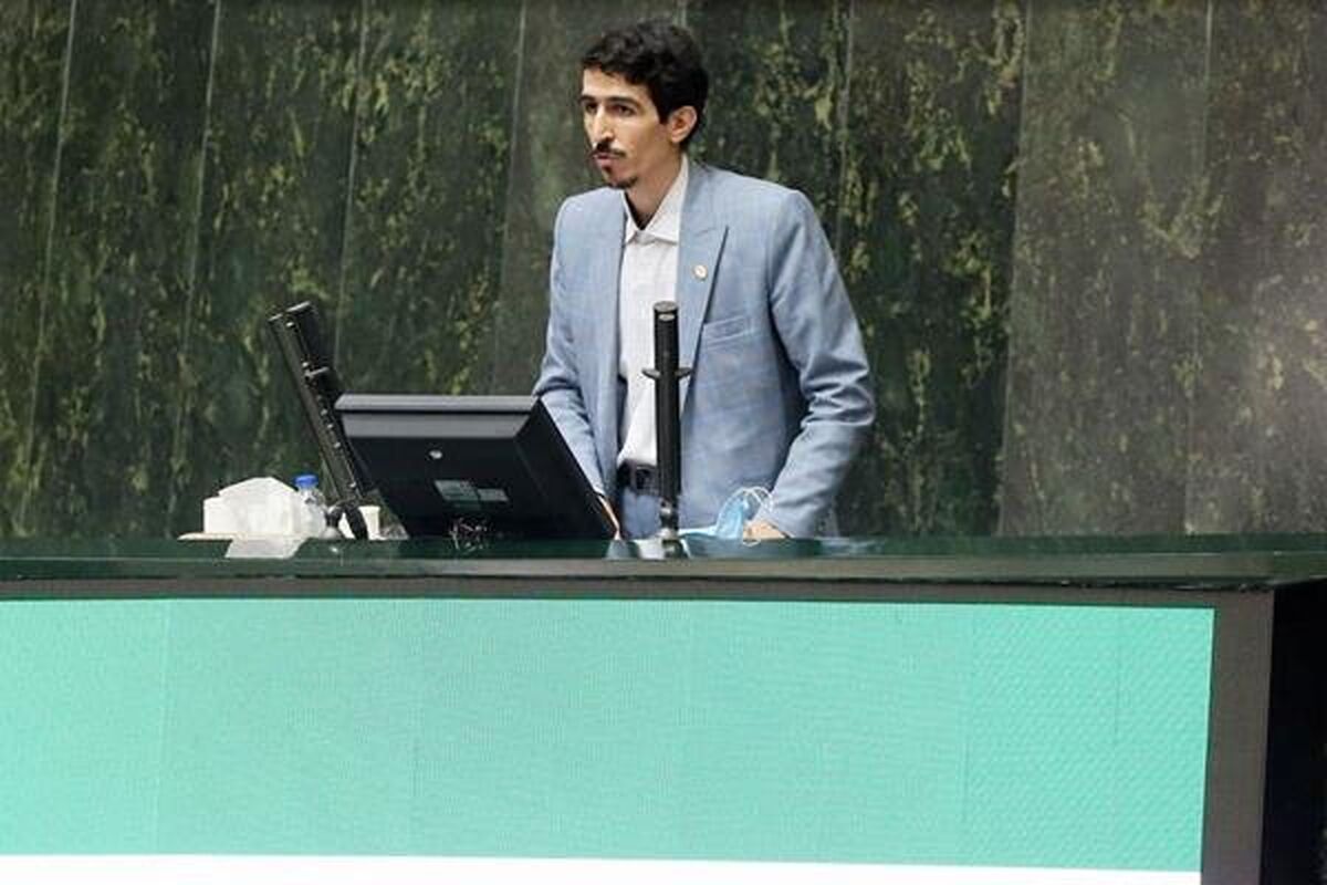 مالک شریعتی نیاسر