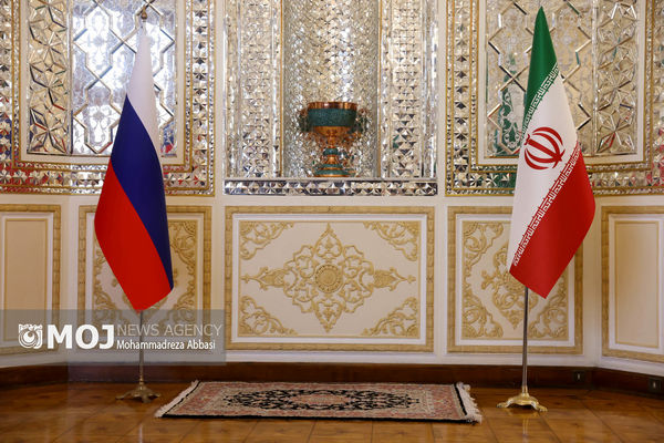 دبیر شورای امنیت روسیه و علی لاریجانی رایزنی کردند