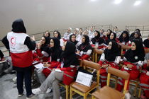 برگزاری دوره توانمند سازی 120 بانوی نجاتگر در کیش + فیلم