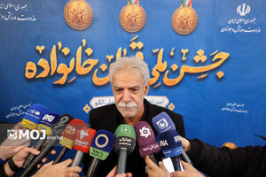 خیابانی باید در جمله خود حداقل یک بلانسبت می‌گفت
