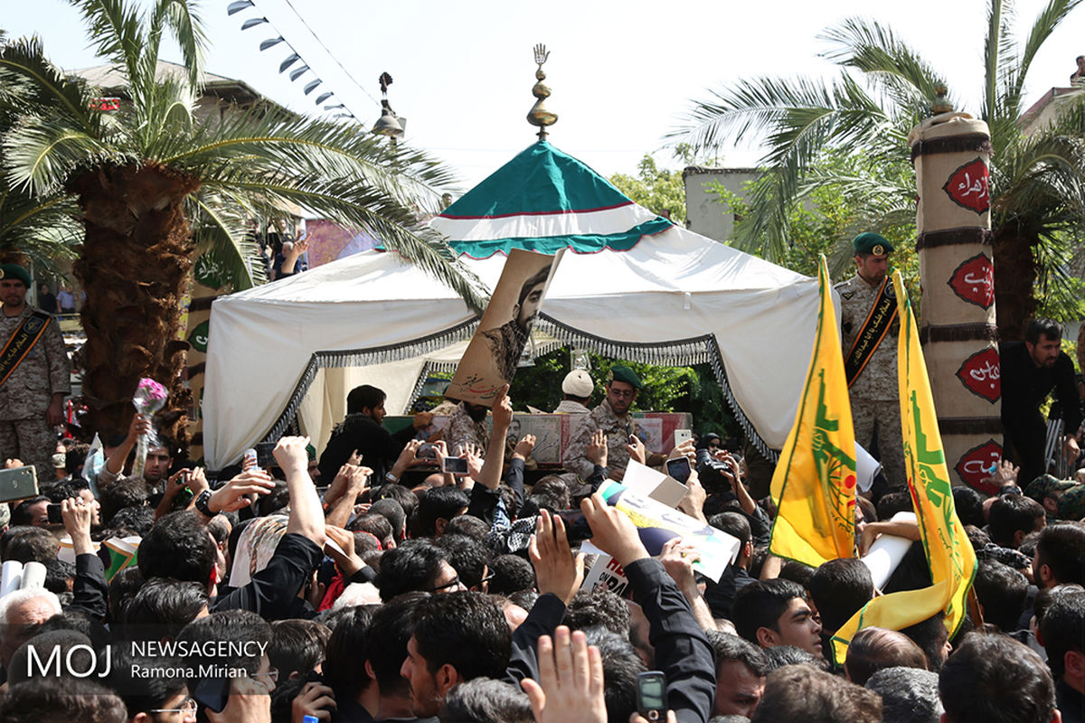 مراسم تشییع پیکر شهید حججی در میدان امام حسین (ع)