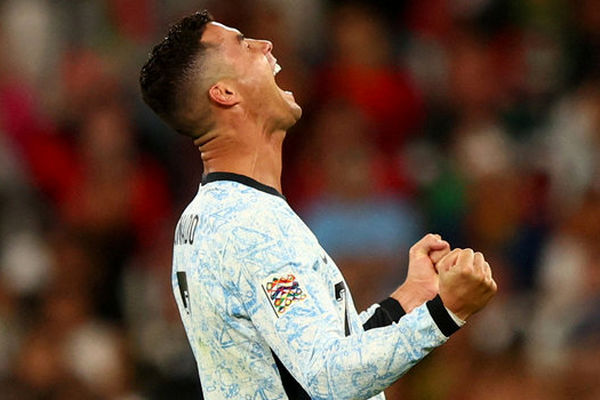 رونالدو از یوونتوس  ۹/۸ میلیون یورو طلبکار شد