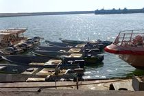 توقیف پنج شناور حامل سوخت قاچاق در آب های میناب