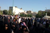 آموزشیاران و معلمان پیش‌دبستانی مقابل مجلس تجمع کردند