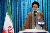 دشمن تهدید می‌کند اما ملت ایران هراسی ندارد