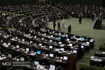آغاز جلسه علنی مجلس با ۹۳ کرسی خالی