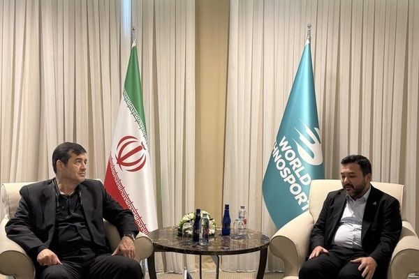 ایرانی زیر بار ذلت و سازش نمی‌رود