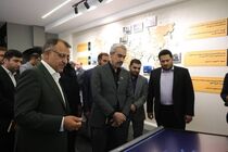 وزیر اقتصاد از نمایشگاه بین‌المللی مبارزه با پولشویی بازدید کرد