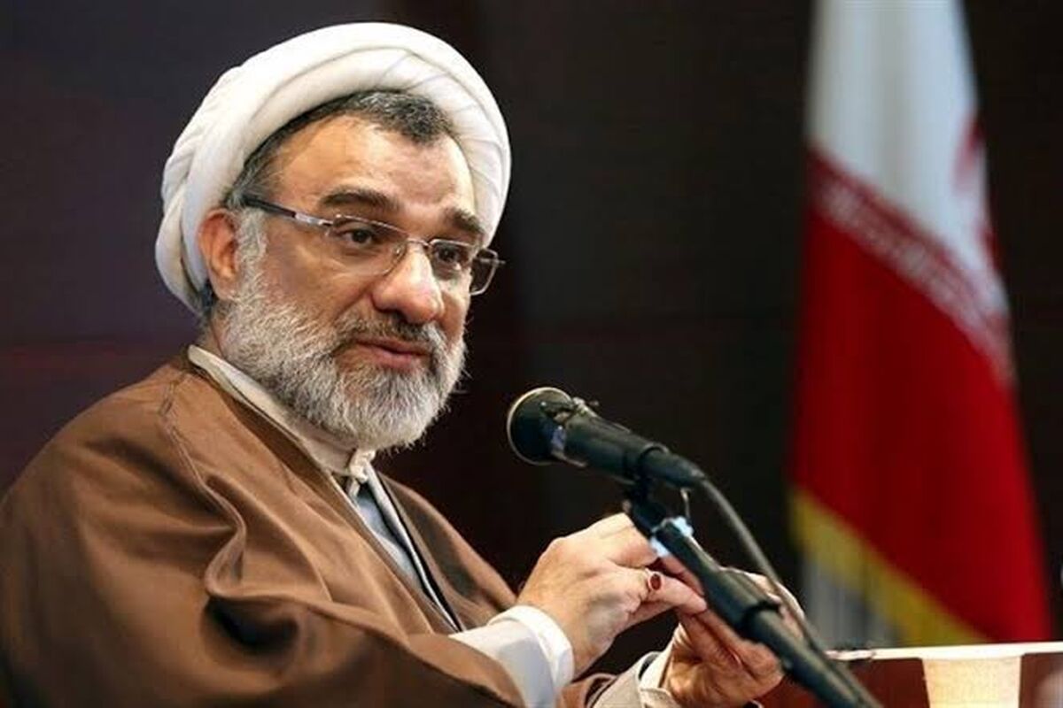 دبیر شورای عالی انقلاب فرهنگی 