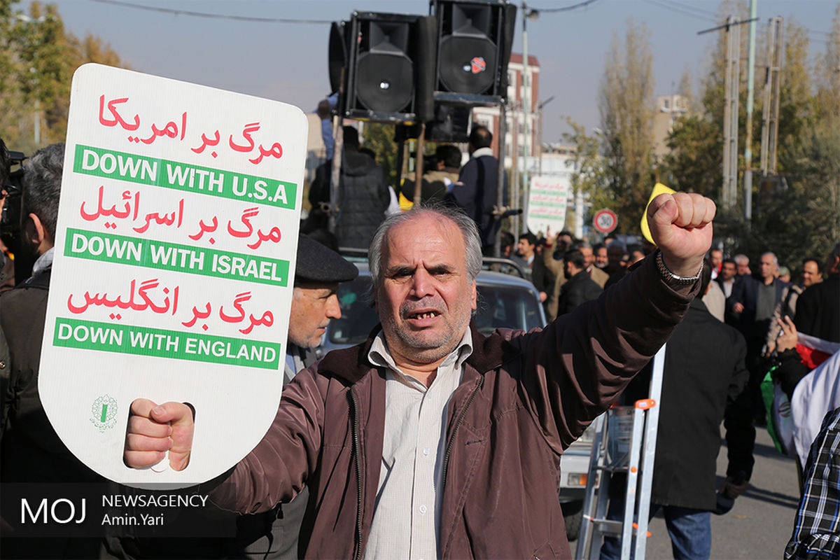 راهپیمایی نمازگزاران تهرانی