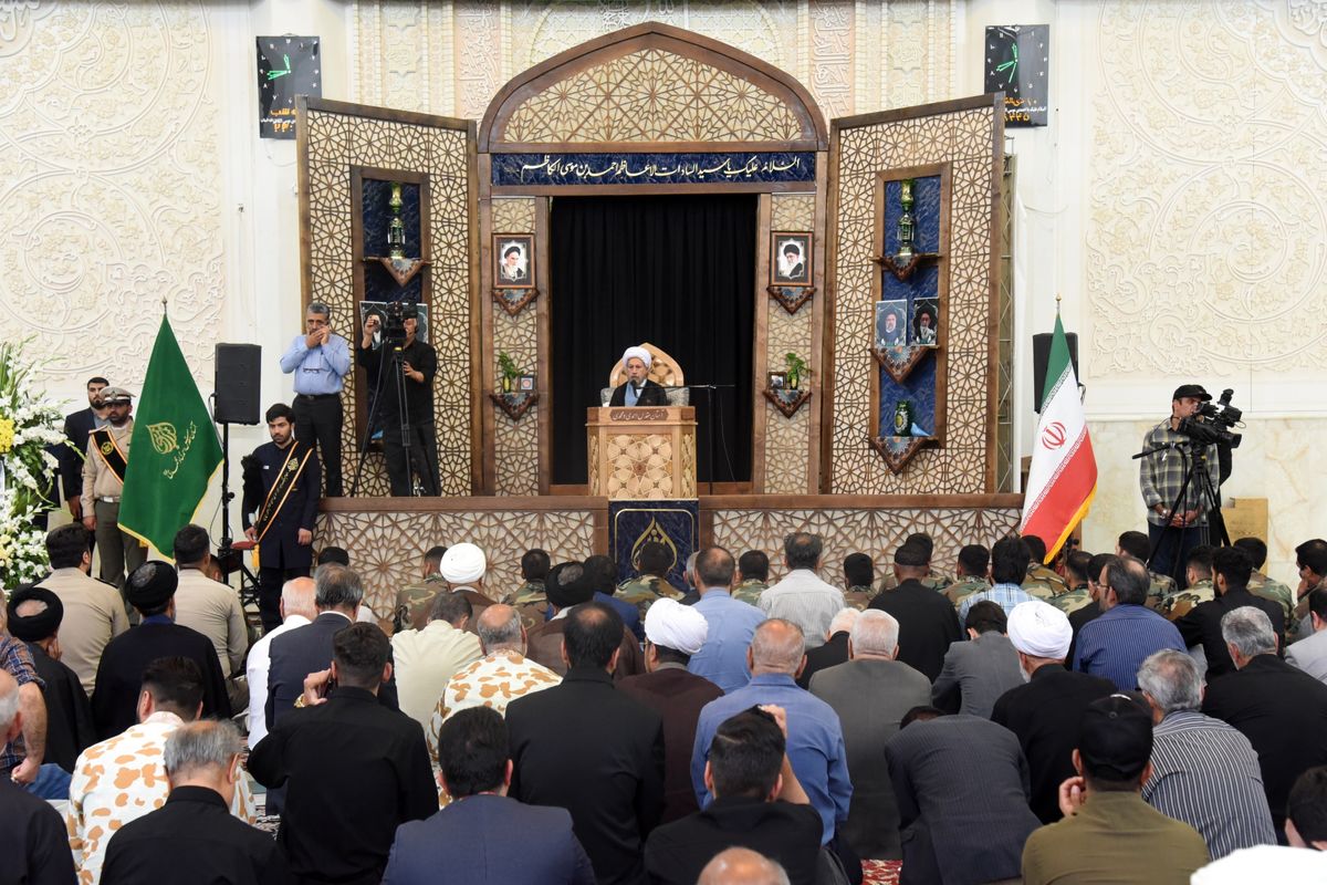 مردم شیراز در سوگ شهادت رئیس جمهور