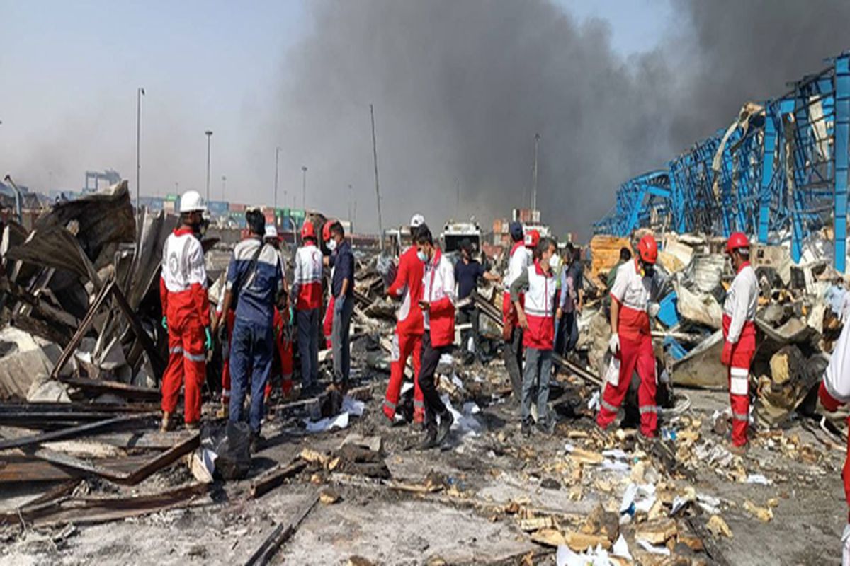 امدادگران در بندرشهیدرجایی 