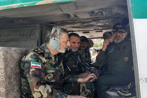 سرلشکر موسوی از پایگاه هوانیروز اصفهان بازدید کرد
