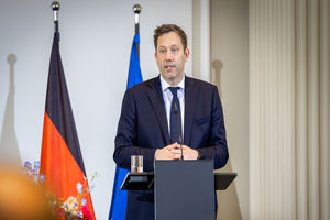 اقدامات دونالد ترامپ از خط قرمز عبور کرده است