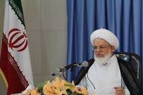 هر وکیلی برای پول و درآمد بیشتر پرونده‌ای را قبول کند خیانت است