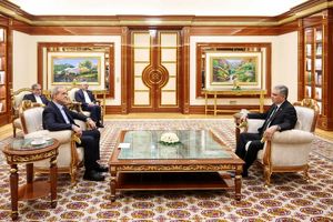 پزشکیان با رئیس شورای مصلحت خلق ترکمنستان دیدار کرد