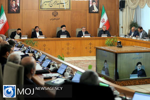 تداوم رشد اقتصادی و روند کاهشی نرخ تورم توسط رئیس‌جمهور و تیم اقتصادی بررسی شد