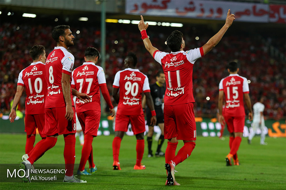 دیدار تیم های فوتبال پرسپولیس و سپیدرود رشت