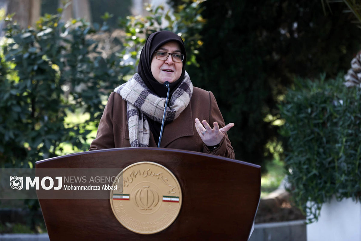 حاشیه جلسه هیات دولت - ۲۴ بهمن