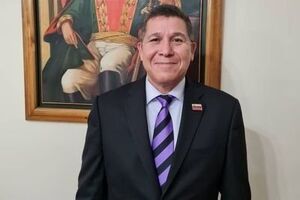 حافظ‌خوانی سفیر ونزوئلا در نشست خبری در تهران + فیلم