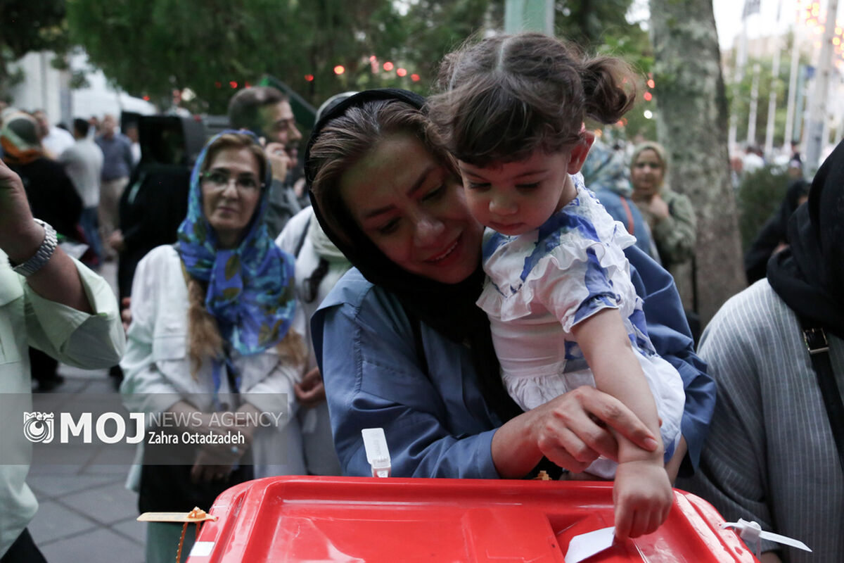 انتخابات مرحله دوم چهاردهمین دوره ریاست جمهوری در مسجد جامع نارمک