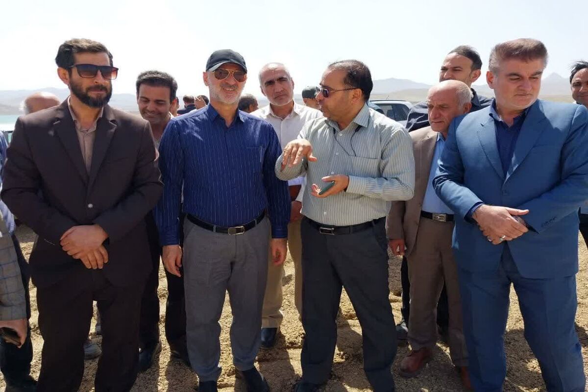 فرماندار تاکستان