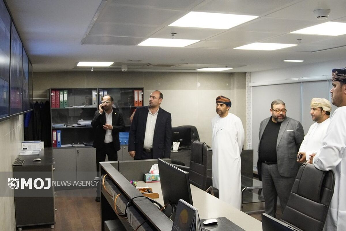 بازدید هیات عمانی از فرودگاه کیش