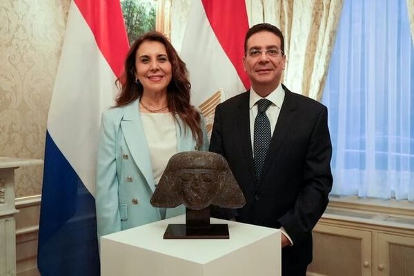 یک مجسمه غارت‌شده به خانه بازگشت