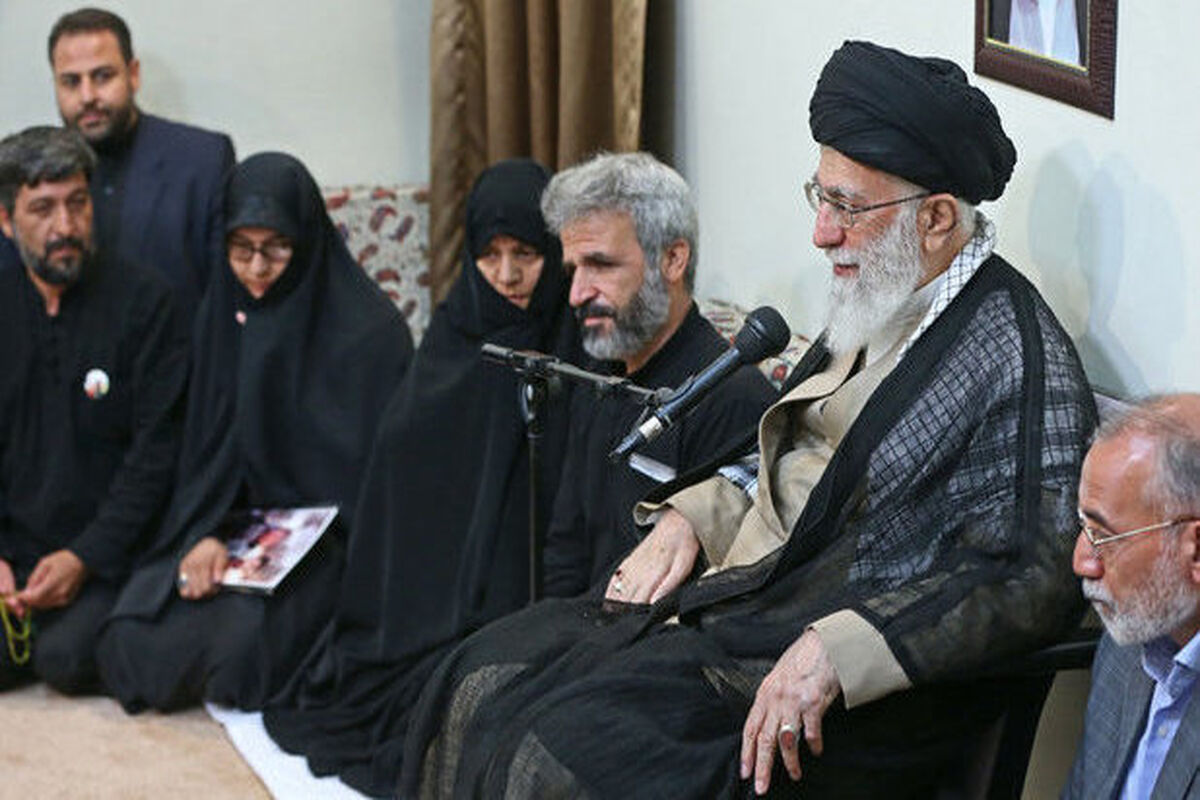 رهبر و خانواده شهید حججی