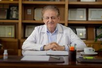 نه سطوح و نه خوردنی ها، ناقل ویروس کرونا نیستند / نمی دانم چرا مسئولان در انتشار دستورالعمل سازمان بهداشت جهانی تعلل کرده اند!