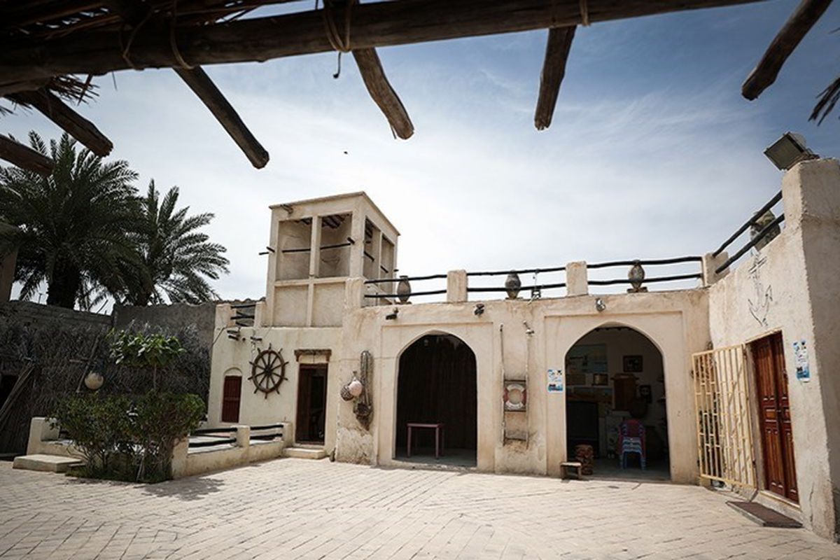 1397020815035924213979664