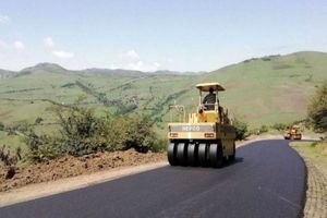 بهسازی و احداث 10 پروژه راه روستایی در شهرستان بستک 