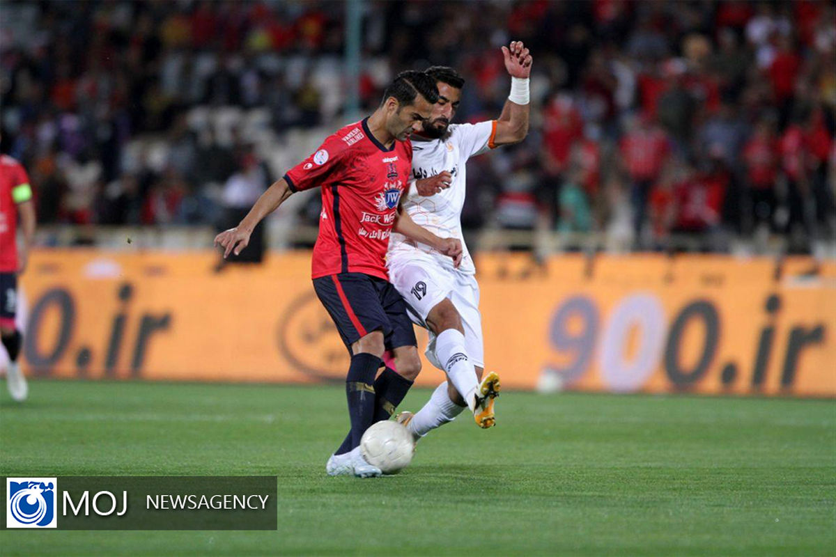 دیدار تیم های ملی فوتبال نساجی مازندران و مس کرمان