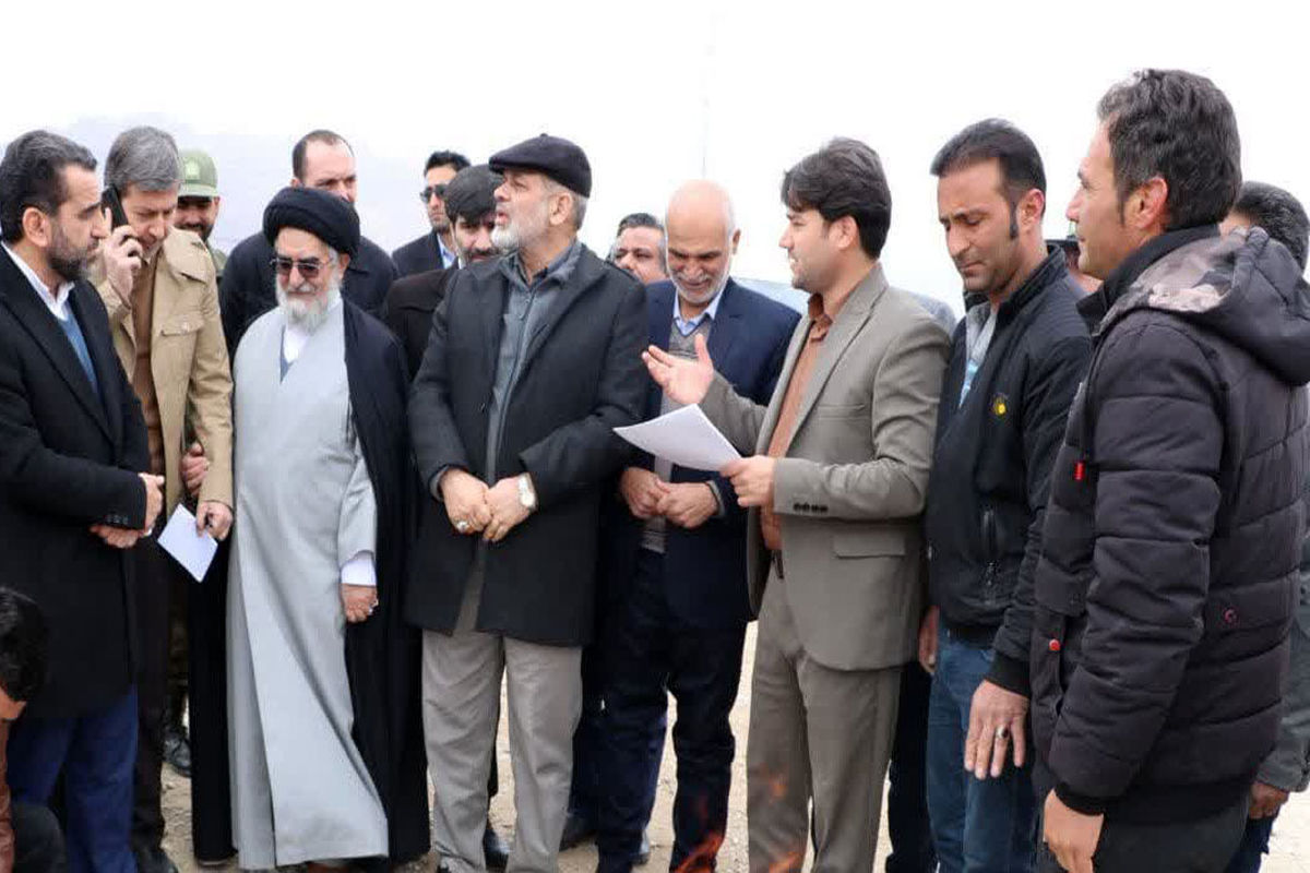 بازدید وزیر کشور از ابرکوه و یزد