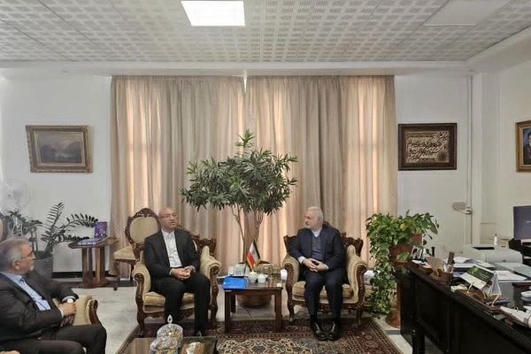 استاندار کرمانشاه با معاون کنسولی، مجلس و ایرانیان دیدار و گفتگو کرد