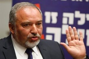 وزیر جنگ رژیم صهیونیستی بر ضرورت تصویب قانون اعدام فلسطینیان تاکید کرد