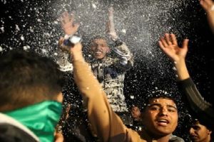 شادی فلسطینیان در خیابان‌های غزه پس از اعلام رسمی توافق پایان جنگ + فیلم