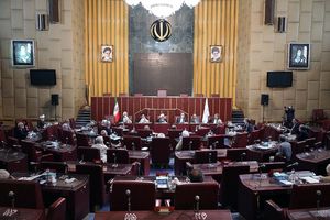 اقدامات در اداره کشور و امر قانون گذاری باید منطبق بر سیاست‌های کلی مصوب و اسناد بالادستی باشد