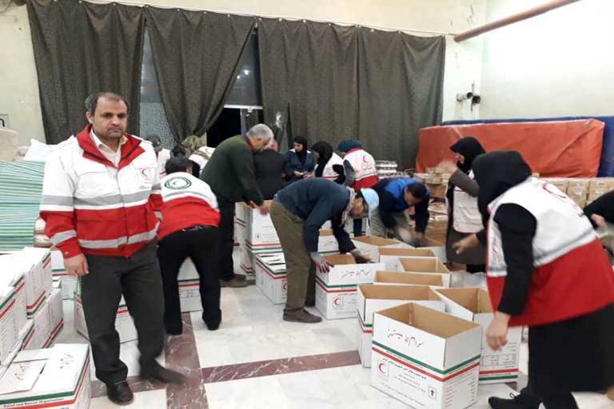 اصفهان- کمک های هلال احمر