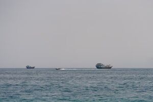 تردد کشتی‌ها در تنگه هرمز کاهش یافته است