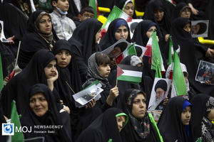 تجمع خانوادگی «حجاب، آرمان روح‌الله»