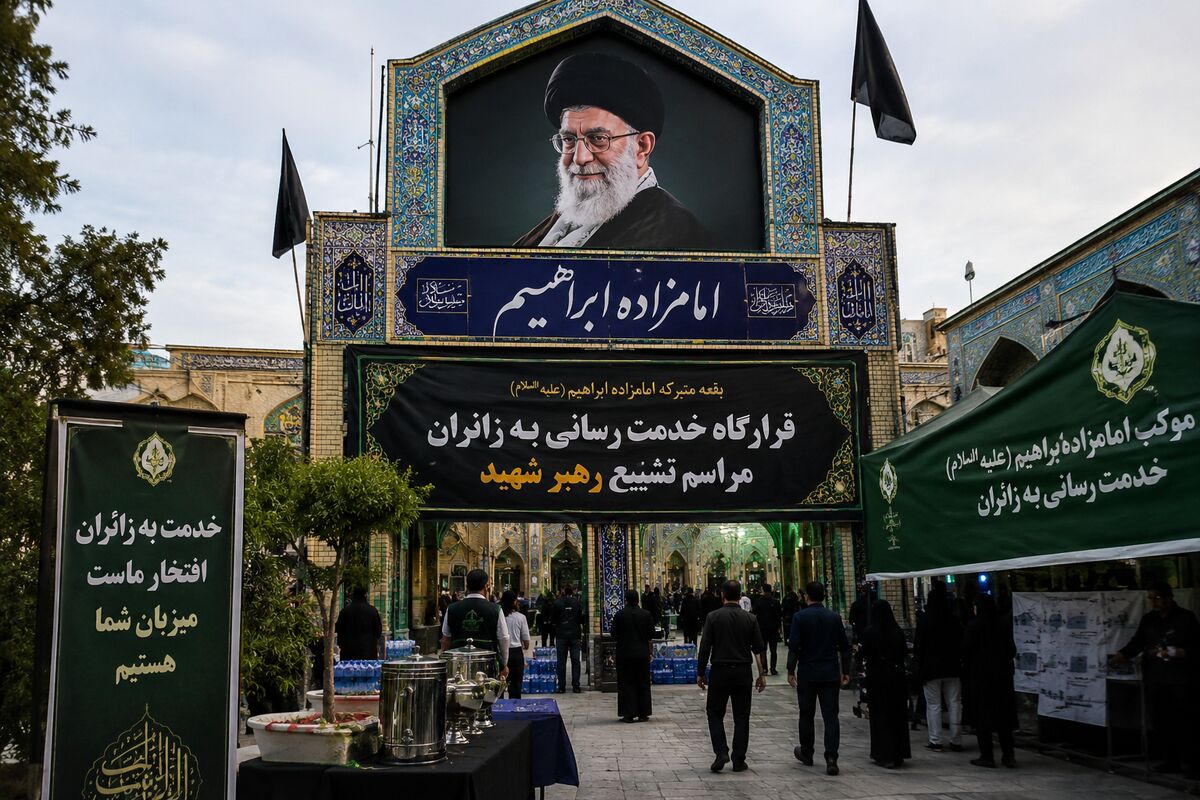 امام خامنه ای