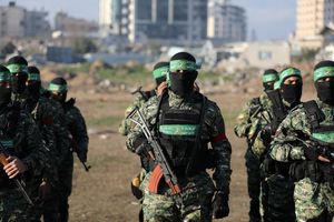 رزمندگان القسام به خودروی نظامی اشغالگران حمله کردند