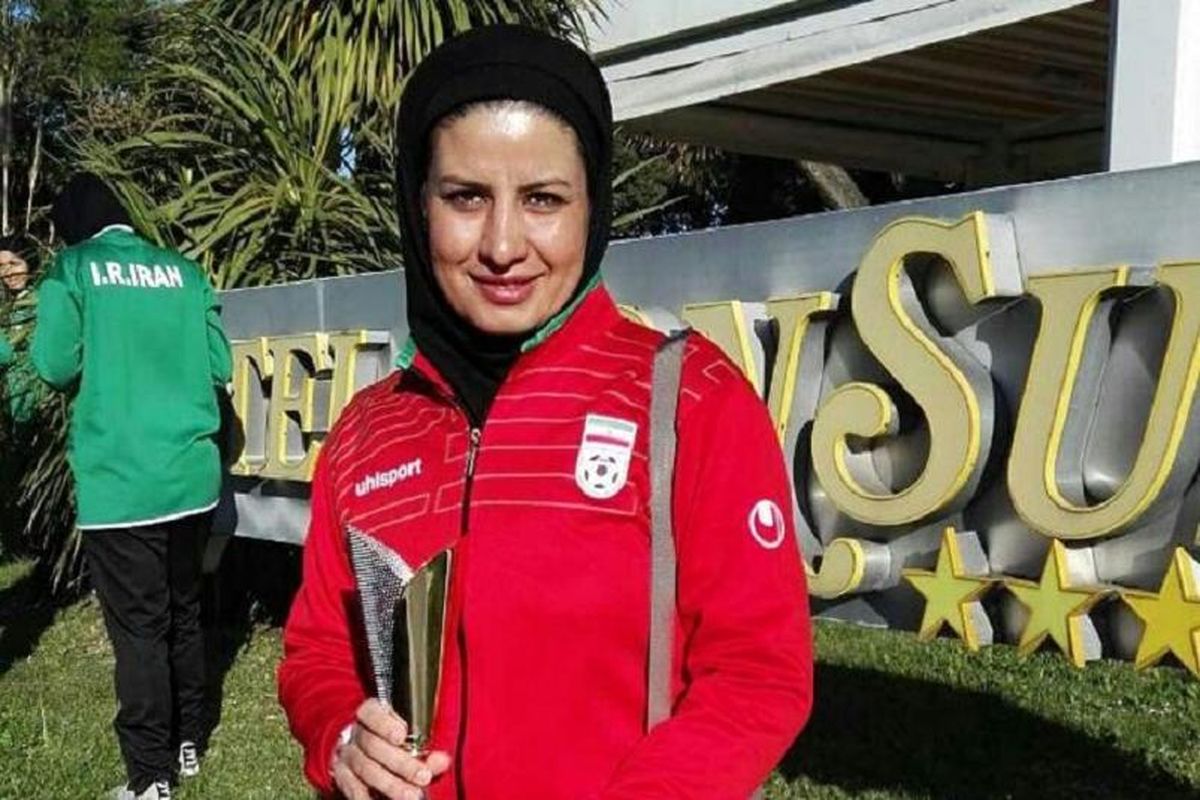 سر مربی فوتبال زنان