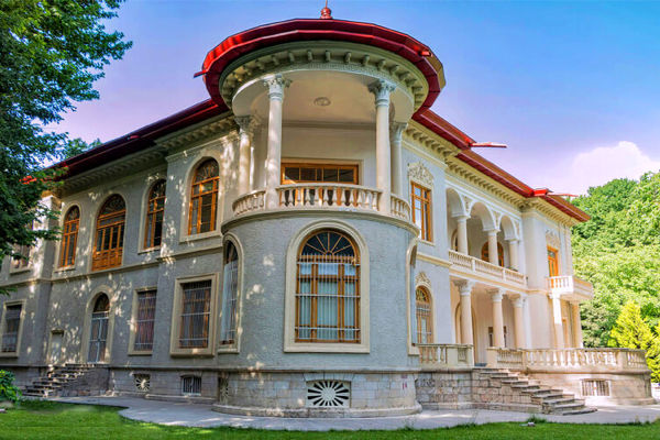 بازگشایی تدریجی کاخ سعدآباد پس از تعطیلی یک‌ماهه
