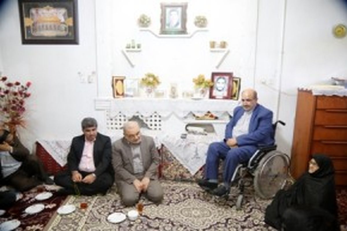 دیدار با خانواده شهدا