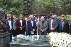ساخت یادمان هوشنگ ابتهاج در باغ محتشم تا اسفندماه/ رایزن هند: "سایه" گنجینه مشترک جهان فارسی‌زبان است